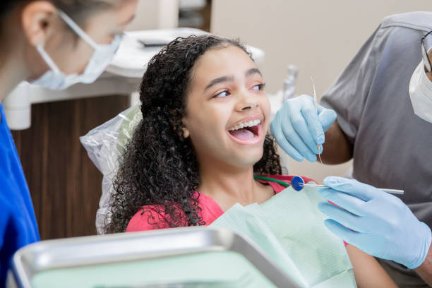 Best Emergency Dentist for Knocked-Out Tooth in Earlimart, CA